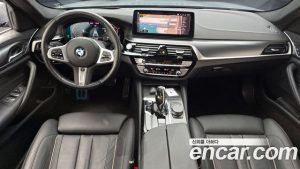 BMW 5-Series 520i M Sport 2023 года из Южной Кореи