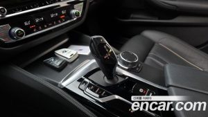 BMW 5-Series 520i M Sport 2023 года из Южной Кореи