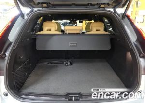 Volvo XC60 B5 ULTIMATE Bright 2024 года из Южной Кореи