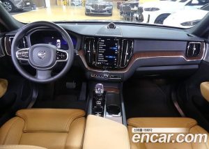 Volvo XC60 B5 ULTIMATE Bright 2024 года из Южной Кореи