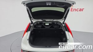 Kia Niro Prestige 2025 года из Южной Кореи