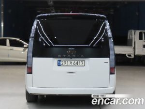 Hyundai Staria 4WD Lounge 7-Seater 2024 года из Южной Кореи