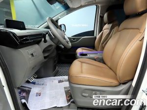 Hyundai Staria 4WD Lounge 7-Seater 2024 года из Южной Кореи