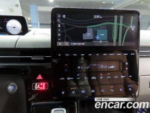 Hyundai Staria 4WD Lounge 7-Seater 2024 года из Южной Кореи