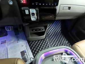 Hyundai Staria 4WD Lounge 7-Seater 2024 года из Южной Кореи