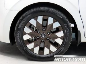 Hyundai Staria 4WD Lounge 7-Seater 2024 года из Южной Кореи