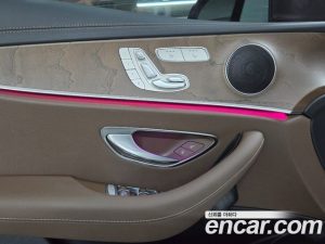 Mercedes-Benz E-Class E250 Exclusive 2023 года из Южной Кореи
