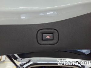 Renault-KoreaSamsung QM6 2.0 LPe RE Signature 2WD 2023 года из Южной Кореи