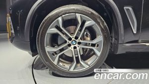 BMW X5 xDrive 30d xLine 2023 года из Южной Кореи