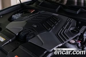 Lamborghini Urus 4.0 V8 SE 2025 года из Южной Кореи