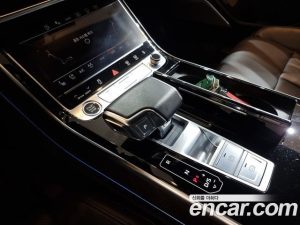 Audi A8 50 TDI 4WD Premium LWB 2023 года из Южной Кореи
