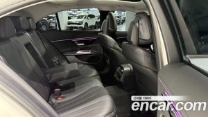 Mercedes-Benz E-Class E200 Avantgarde 2025 года из Южной Кореи