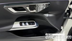 Mercedes-Benz E-Class E200 Avantgarde 2025 года из Южной Кореи