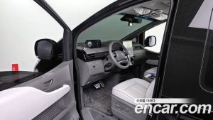 Hyundai Staria 4WD Lounge 9-Seater 2025 года из Южной Кореи