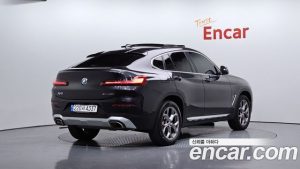BMW X4 xDrive20i xLine 2023 года из Южной Кореи