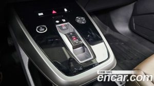 Audi Q4 e-tron 45 Premium 2025 года из Южной Кореи