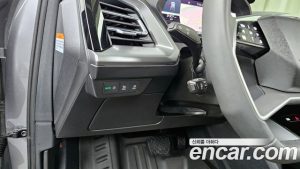 Audi Q4 e-tron 45 Premium 2025 года из Южной Кореи