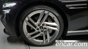 Genesis G80 Бензин 3.5 Turbo AWD 2025 года из Южной Кореи