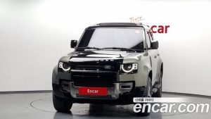 Land Rover Defender 110 P400 X 2023 года из Южной Кореи