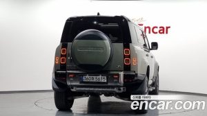 Land Rover Defender 110 P400 X 2023 года из Южной Кореи