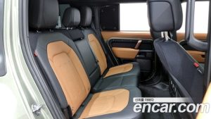 Land Rover Defender 110 P400 X 2023 года из Южной Кореи