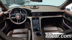 Porsche Taycan 4S 2025 года из Южной Кореи
