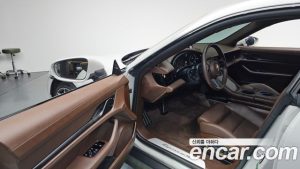 Porsche Taycan 4S 2025 года из Южной Кореи