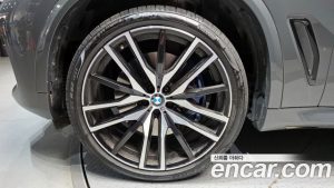 BMW X5 xDrive 40d M Sport Online Exclusive Edition 2023 года из Южной Кореи