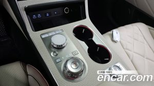 Genesis GV80 2.5T Бензин AWD 2024 года из Южной Кореи