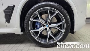 BMW X5 xDrive 40i M Sport 2025 года из Южной Кореи