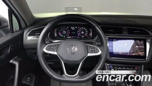 Volkswagen Tiguan 2.0 TSI Prestige 2024 года из Южной Кореи
