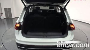 Volkswagen Tiguan 2.0 TSI Prestige 2024 года из Южной Кореи