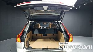 Volvo XC60 B6 Inscription 2022 года из Южной Кореи
