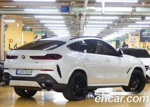 BMW X6 xDrive40d M Sport Online Exclusive 2025 года из Южной Кореи