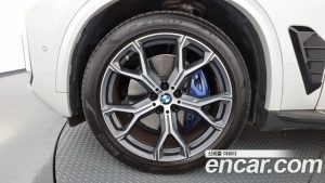 BMW X5 xDrive 40i M Sport 2024 года из Южной Кореи