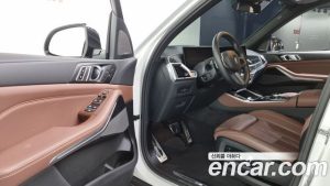 BMW X5 xDrive 40i M Sport 2024 года из Южной Кореи