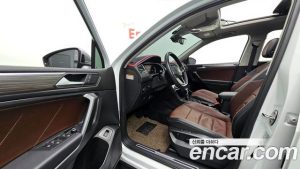 Volkswagen Tiguan 2.0 TSI Prestige 2023 года из Южной Кореи