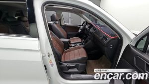 Volkswagen Tiguan 2.0 TSI Prestige 2023 года из Южной Кореи