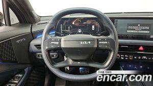 Kia K8 Signature Black 2025 года из Южной Кореи