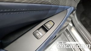Kia K8 Signature Black 2025 года из Южной Кореи