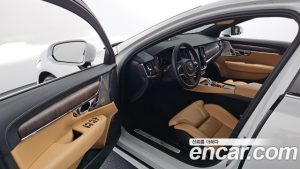 Volvo S90 B6 AWD ULTIMATE Bright 2024 года из Южной Кореи