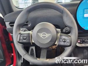 Mini Cooper Convertible CLASSIC 2025 года из Южной Кореи