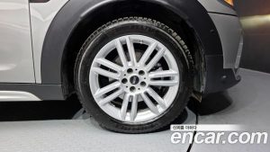 Mini Countryman CLASSIC Plus COMFORT PACK 2023 года из Южной Кореи