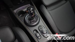 Mini Countryman CLASSIC Plus COMFORT PACK 2023 года из Южной Кореи