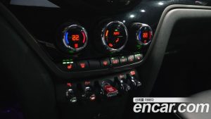 Mini Countryman CLASSIC Plus COMFORT PACK 2023 года из Южной Кореи