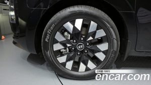 Hyundai Staria 4WD Lounge 9-Seater 2025 года из Южной Кореи