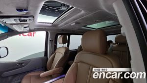 Hyundai Staria 4WD Lounge 9-Seater 2025 года из Южной Кореи