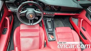 Porsche 911 CARRERA 4 GTS Cabriolet 2022 года из Южной Кореи