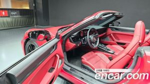 Porsche 911 CARRERA 4 GTS Cabriolet 2022 года из Южной Кореи