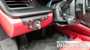 Porsche 911 CARRERA 4 GTS Cabriolet 2022 года из Южной Кореи